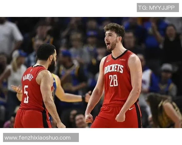火箭队与爵士队激战正酣NBA赛场精彩对决引人瞩目 火箭队与爵士队激战正酣NBA赛场精彩对决引人瞩目