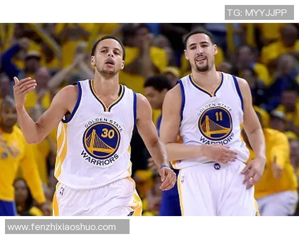 勇士与独行侠对决库里展现王者风范引领球队争夺胜利