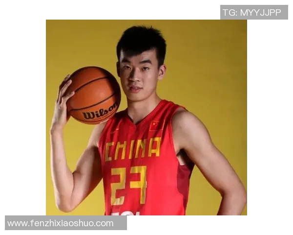 李慕豪：从年轻球员到篮球明星的成长之路与未来展望